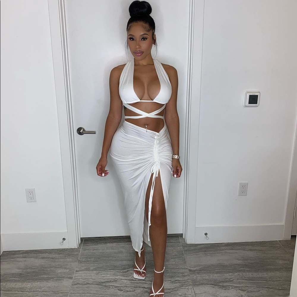 White Two Piece Set - image 2